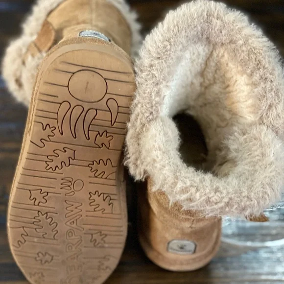 Girls BearPaw shorties size 1 - Picture 4 of 6